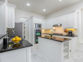 828  La Jolla  , Irving Texas 75039