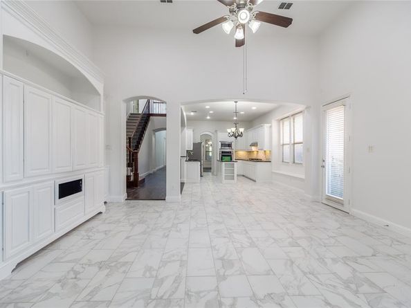 828  La Jolla  , Irving Texas 75039