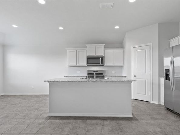 1728  GILLENS Avenue , Fort Worth Texas 76140