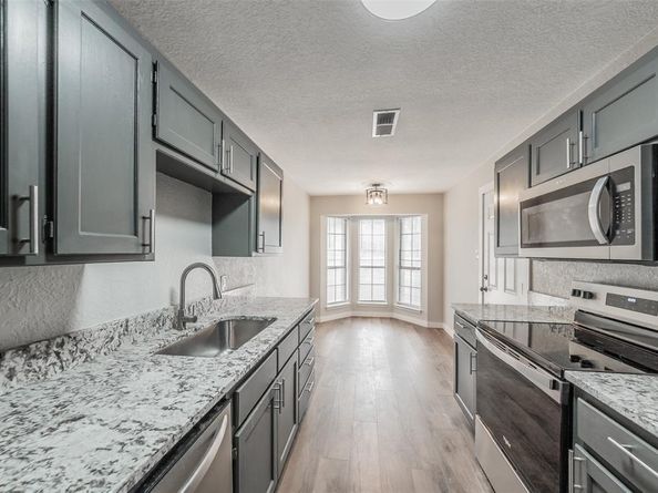 336  Oak Street , Azle Texas 76020