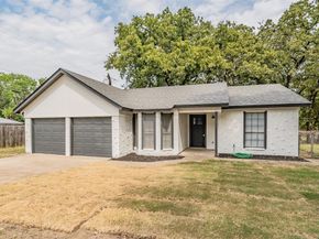 336  Oak Street , Azle Texas 76020