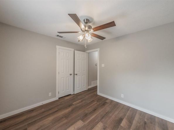 336  Oak Street , Azle Texas 76020