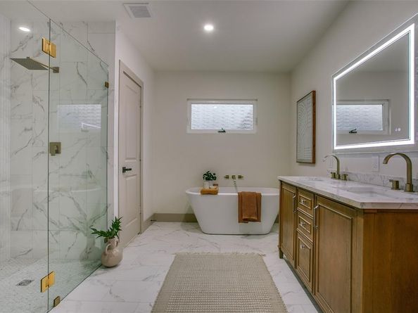 1122  Wilbur Street , Dallas Texas 75224