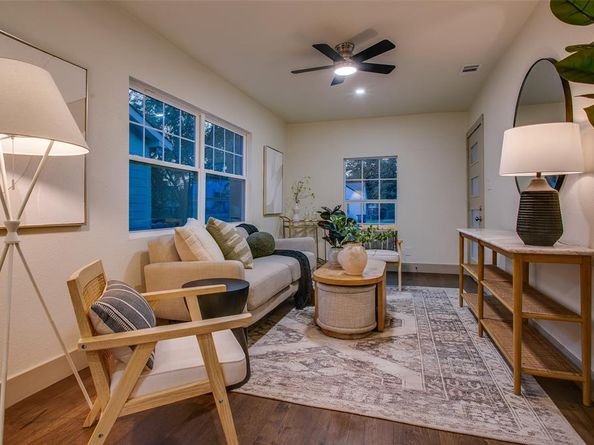 1122  Wilbur Street , Dallas Texas 75224