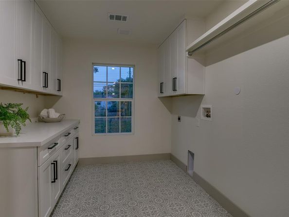 1122  Wilbur Street , Dallas Texas 75224