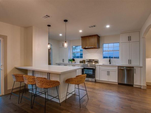 1122  Wilbur Street , Dallas Texas 75224