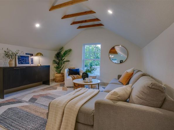 1122  Wilbur Street , Dallas Texas 75224