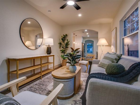 1122  Wilbur Street , Dallas Texas 75224