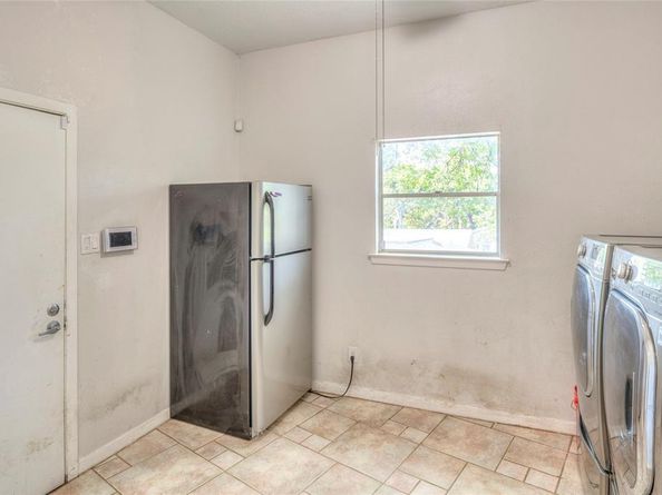 2804  Oak Cliff Lane , Arlington Texas 76012