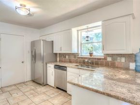 2804  Oak Cliff Lane , Arlington Texas 76012