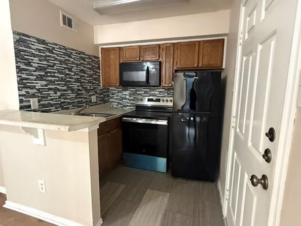 9809  Walnut Street  301, Dallas Texas 75243