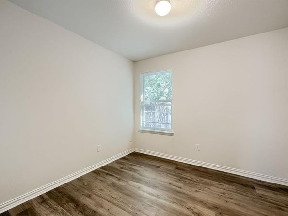 3865  Stalcup Road , Fort Worth Texas 76119