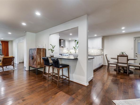 7249  Ashington Drive , Dallas Texas 75225