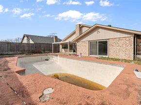 1722  Plantation Road , Garland Texas 75044