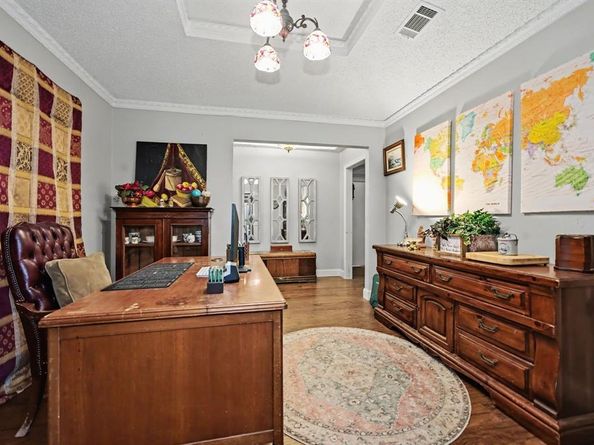 1226  Columbine Drive , Garland Texas 75043