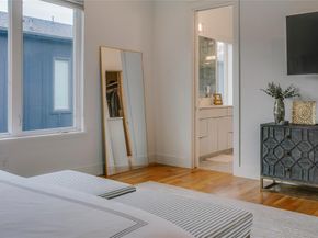 4223  Holland Avenue  102, Dallas Texas 75219