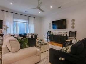 4223  Holland Avenue  102, Dallas Texas 75219