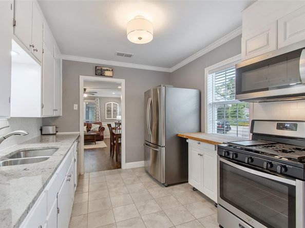 3909  Locke Avenue , Fort Worth Texas 76107