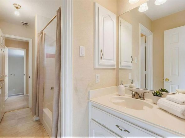 7411  Hour Glass Circle , Dallas Texas 75252