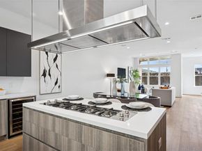 3064  Chimes Street , Dallas Texas 75219