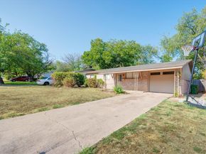 1902  Alan A Dale Road , Arlington Texas 76013