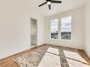 539 W Laureland Road , Dallas Texas 75232