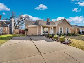 1702  Fieldstone Court , Arlington Texas 76018