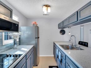 1702  Fieldstone Court , Arlington Texas 76018