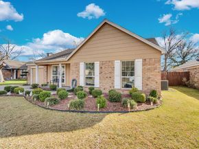 1702  Fieldstone Court , Arlington Texas 76018