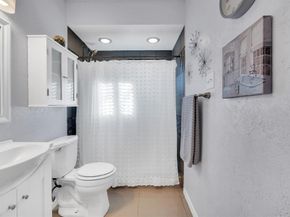 1702  Fieldstone Court , Arlington Texas 76018