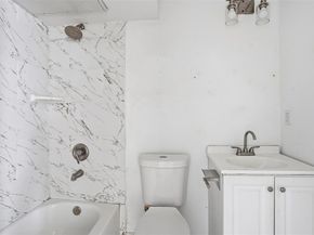 901  Bessie Street , Fort Worth Texas 76104