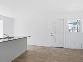 901  Bessie Street , Fort Worth Texas 76104