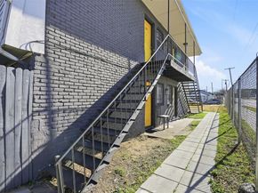 901  Bessie Street , Fort Worth Texas 76104