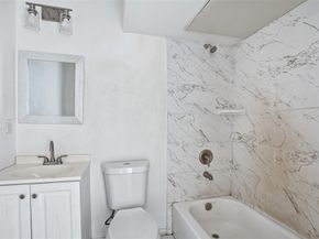 901  Bessie Street , Fort Worth Texas 76104