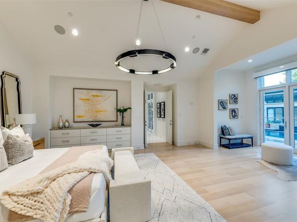 4326  Pomona Road , Dallas Texas 75209