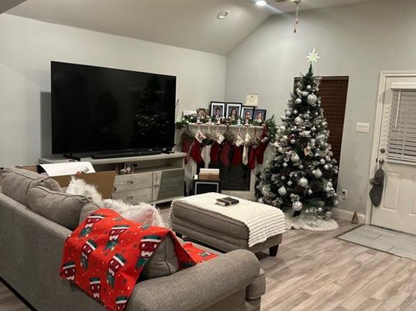 3878  Castle Hills  , Dallas Texas 75241