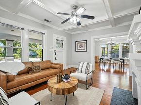 726  Haines Avenue , Dallas Texas 75208