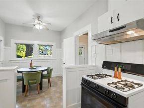 726  Haines Avenue , Dallas Texas 75208