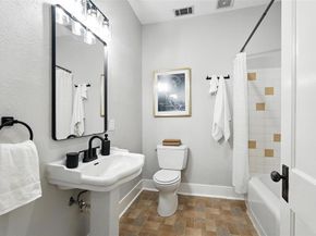 726  Haines Avenue , Dallas Texas 75208