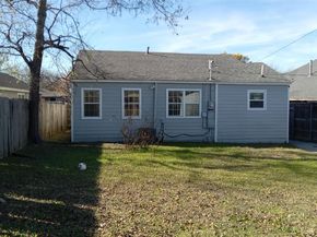 1510  Carson Street , Dallas Texas 75216