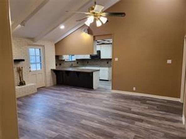 5728  Rockhill Road , Fort Worth Texas 76112