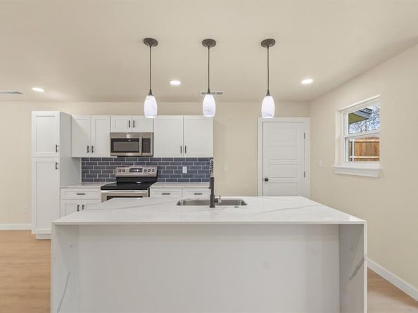 6624  Sebring Drive , Dallas Texas 75241