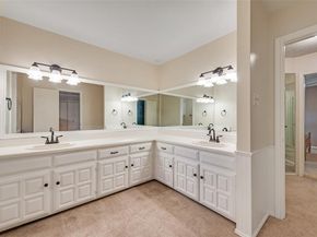 1719  Autumn Lane , Arlington Texas 76012