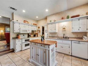 1719  Autumn Lane , Arlington Texas 76012