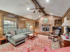 1719  Autumn Lane , Arlington Texas 76012