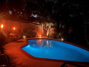 1719  Autumn Lane , Arlington Texas 76012