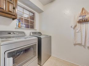 1719  Autumn Lane , Arlington Texas 76012