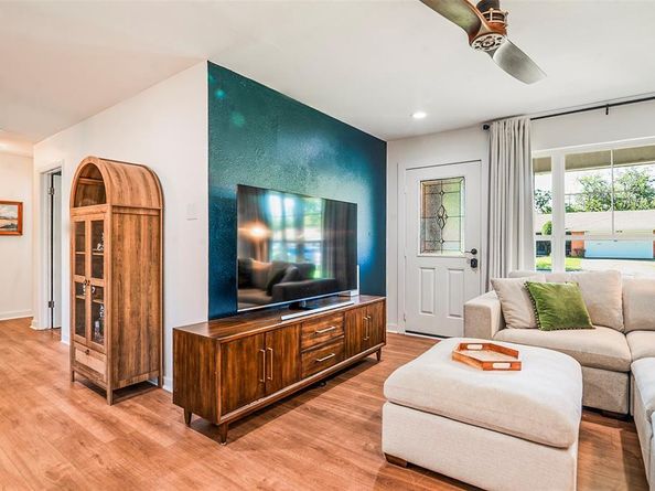 2625  Jonesboro Avenue , Dallas Texas 75228