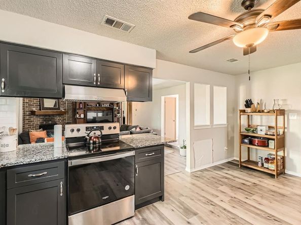 3719  French Wood Drive , Arlington Texas 76016