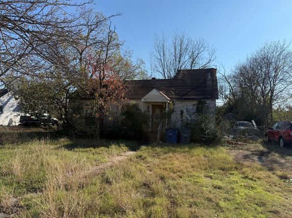 7314  Red Bud Drive , Dallas Texas 75227